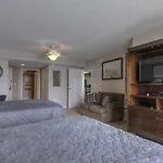 Yacht Club Villas #1-1001 Condo