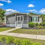Murrells Inlet Home With 2 Screened-In Porches!