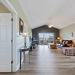 2Br & 2Bath Cozy Condo Magnolia North