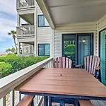 Myrtle Beach Condo With On-Site Pool And Beach Access