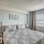 North Myrtle Beach Oceanfront Condo With Pool!