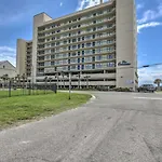 North Myrtle Beach Oceanfront Condo With Pool!
