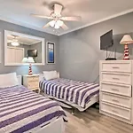 South Myrtle Condo With Balcony - Walk To The Beach!
