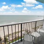 Tropical Seas Hotel