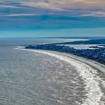 Water\'S Edge Resort