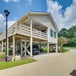 Updated Myrtle Beach Cottage With Shared Pool!