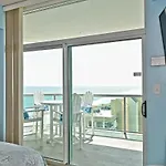 Penthouse Stunning Ocean Views Lazy River Indoor Pool