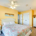 Myrtle Beach Resort Condo With Pool - Walk To Beach!