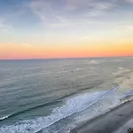 Oceanfront Myrtle Beach 2-Br Condo With Hot Tubs