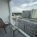 Ocean View Double Queen Suite! Perfect For 4 Guests! Sea Mist 51112