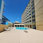 Ocean View Double Queen Suite! Perfect For 4 Guests! Sea Mist 51112