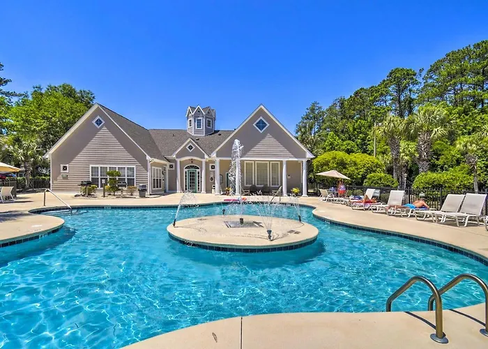 Sun-Lit Condo In Myrtle Beach With Pool!