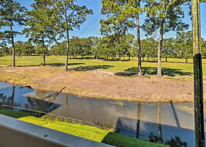 Myrtle Beach Condo On Fairways And Pool Access!