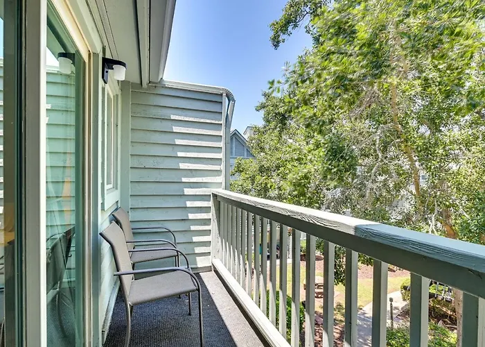 Myrtle Beach Resort Condo - Walk To Beach!