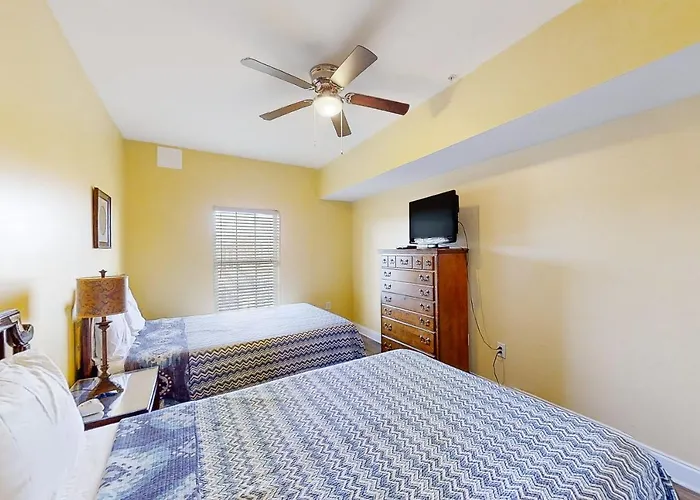 Coconut Grove 405