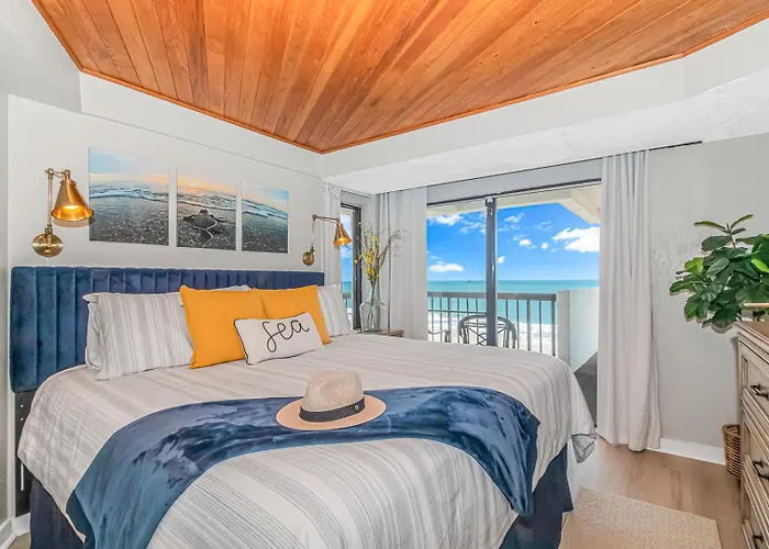 Breathtaking Ocean View 3 Bedroom Suite-The Savoy Unit 501