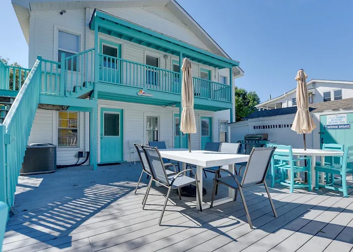 Spacious Gem With Private Pool In North Myrtle Beach