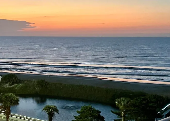 Luxe By The Sea - 5-Star Beachfront Escape