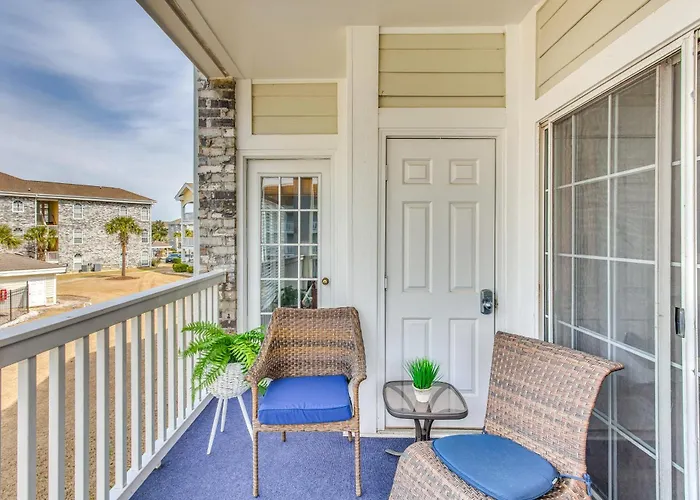 Pet-Friendly Myrtle Beach Escape With Pool Views!