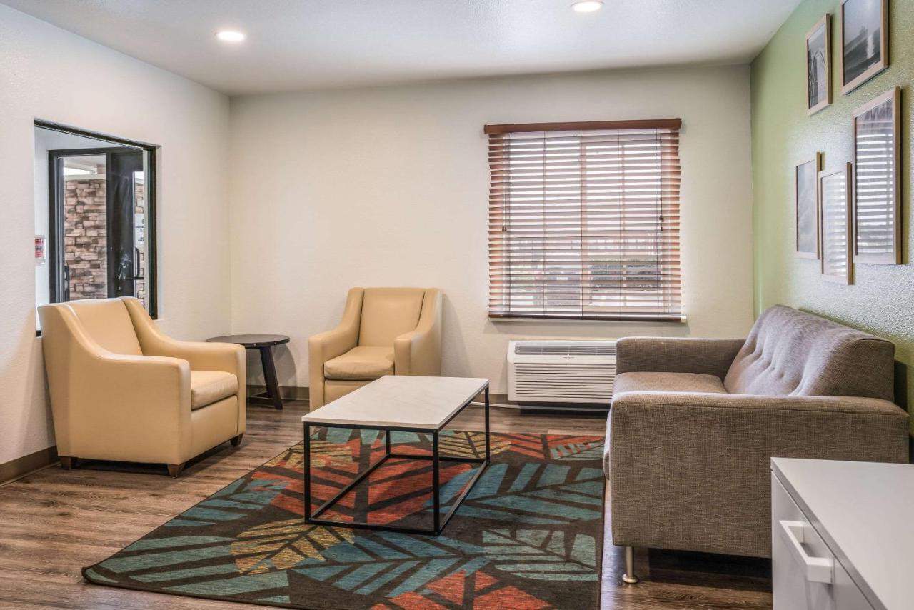 Woodspring Suites 2*
