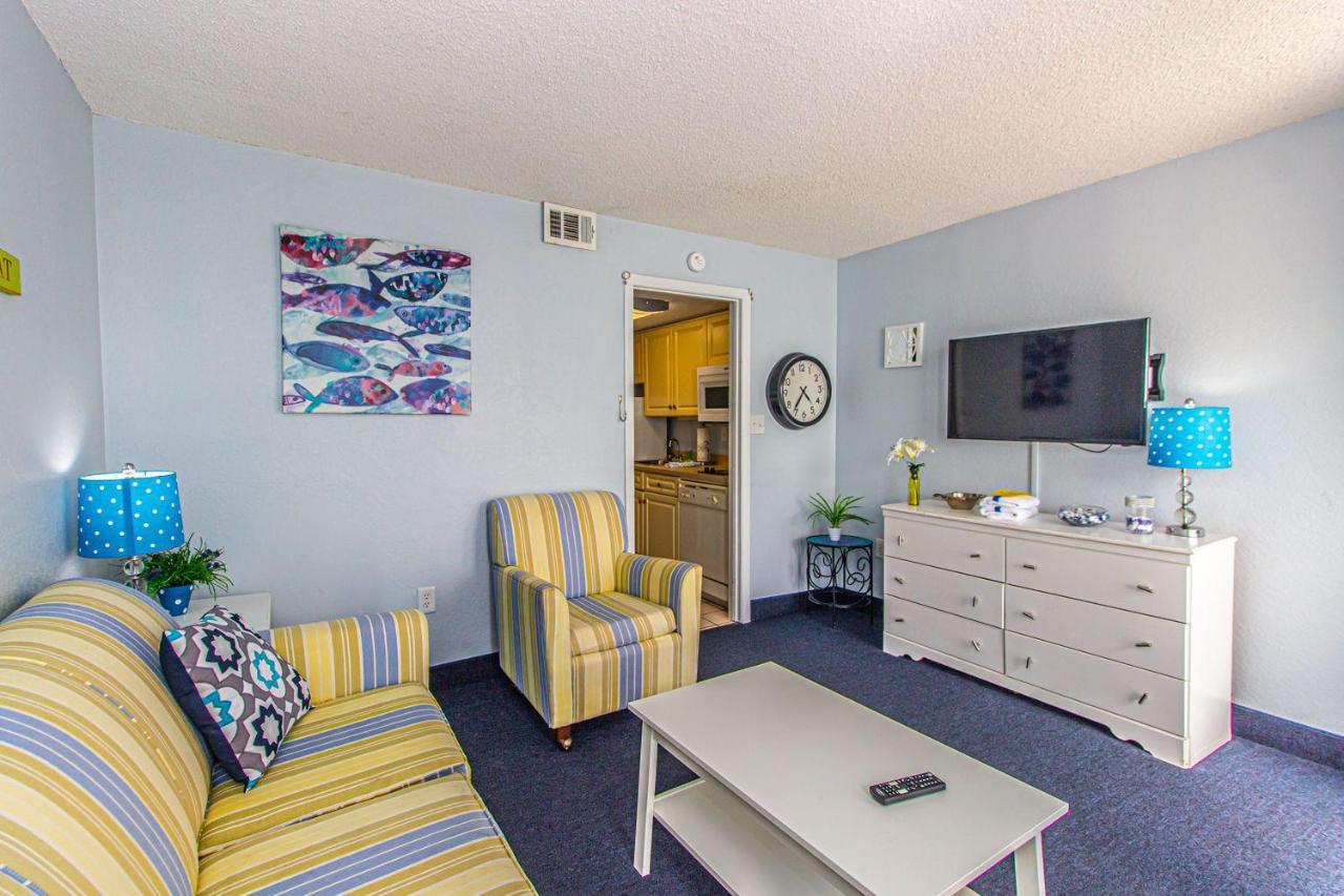 Apartment Oceanfront 1 Bedroom - Dunes 1129 - Sleeps 6! Myrtle Beach