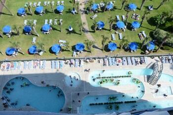 Units At Boardwalk By Elliott 3*