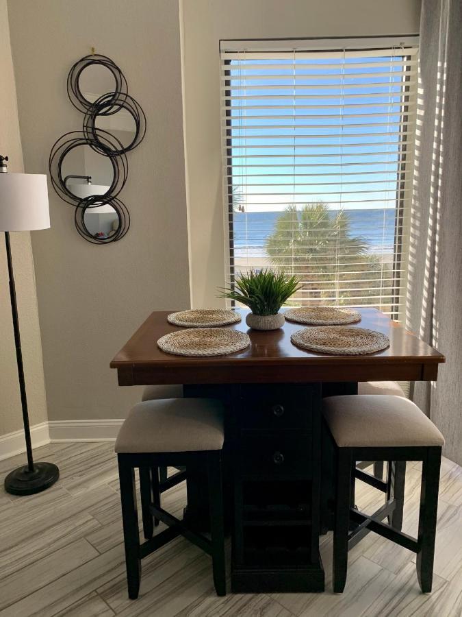 210 Sea Gem Oceanfront Pet Friendly Oceanfront Apartment *