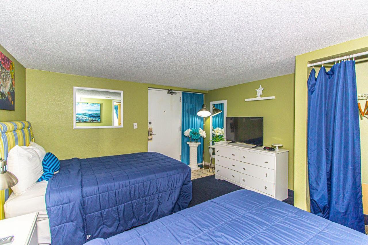 Apartment Oceanfront 1 Bedroom - Dunes 1129 - Sleeps 6! *