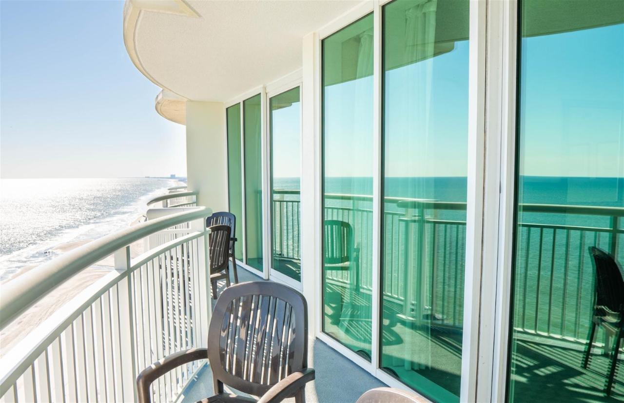 Sandy Beach 1611