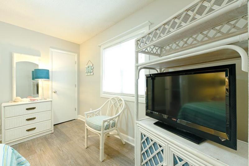 Holiday home Sandy Dunes Oceanfront - Just Renovated June 2020 Myrtle Beach