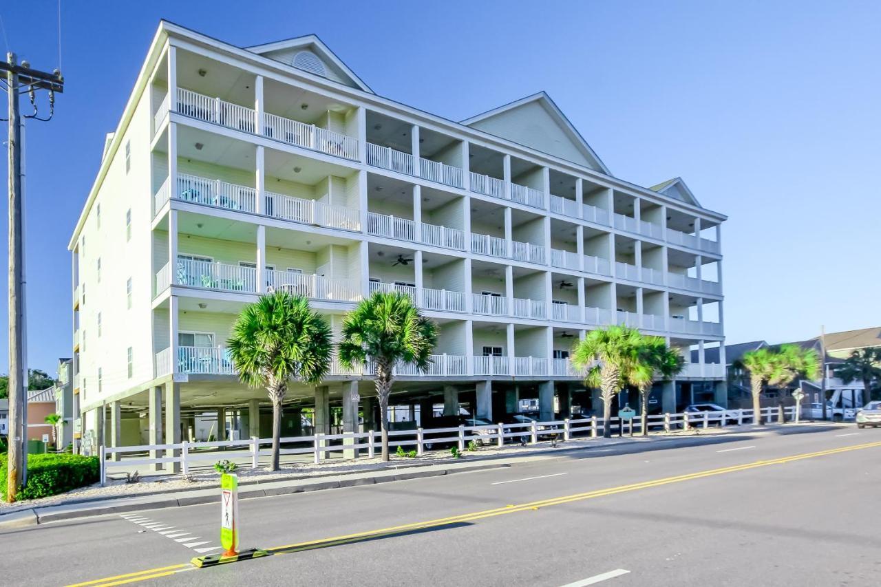 Coconut Grove 203 Apartment *