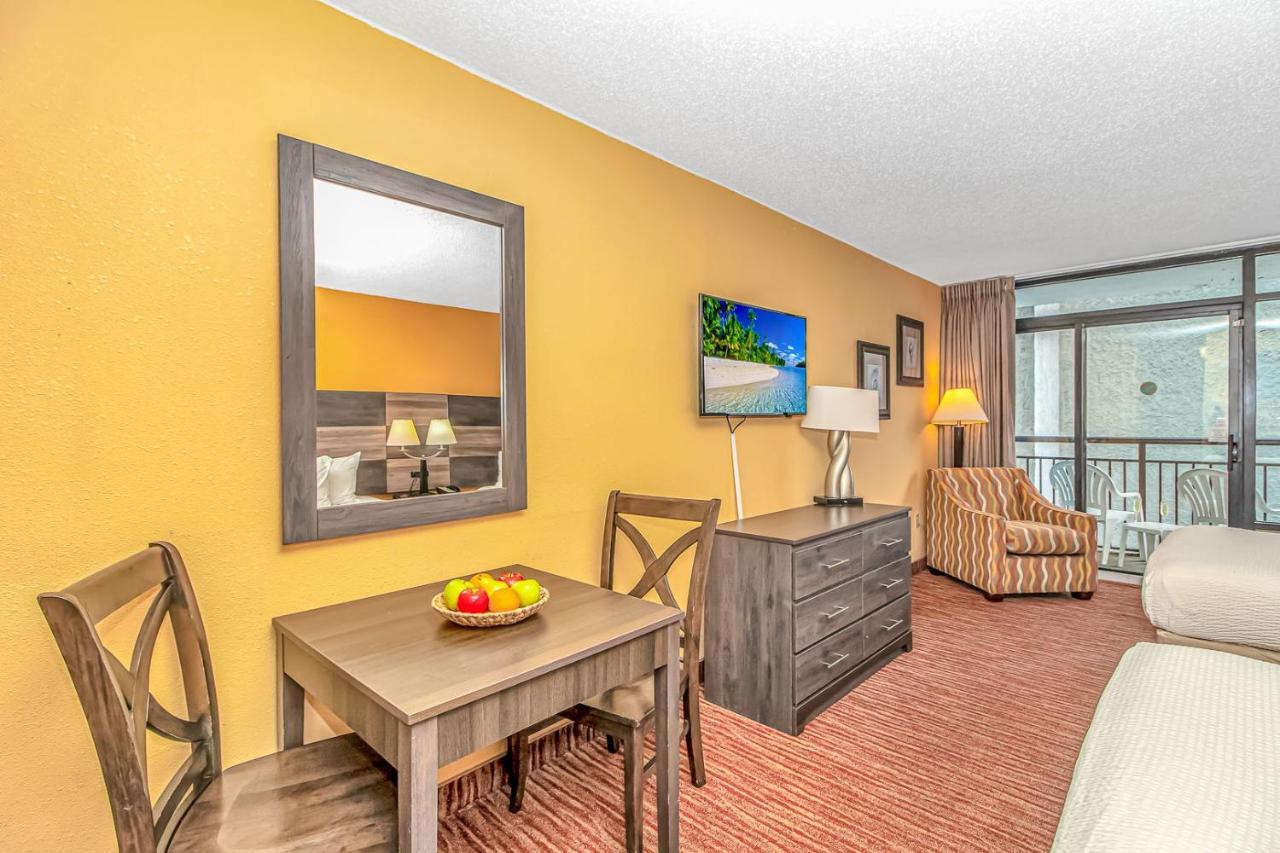 Landmark 1422 Massive Pools And Lazy Rivers Perfect For A Couple Or Party Of 4 Myrtle Beach