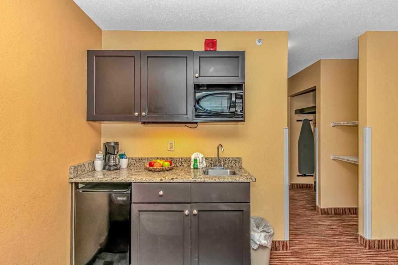 Holiday home Landmark 1422 Massive Pools And Lazy Rivers Perfect For A Couple Or Party Of 4 Myrtle Beach