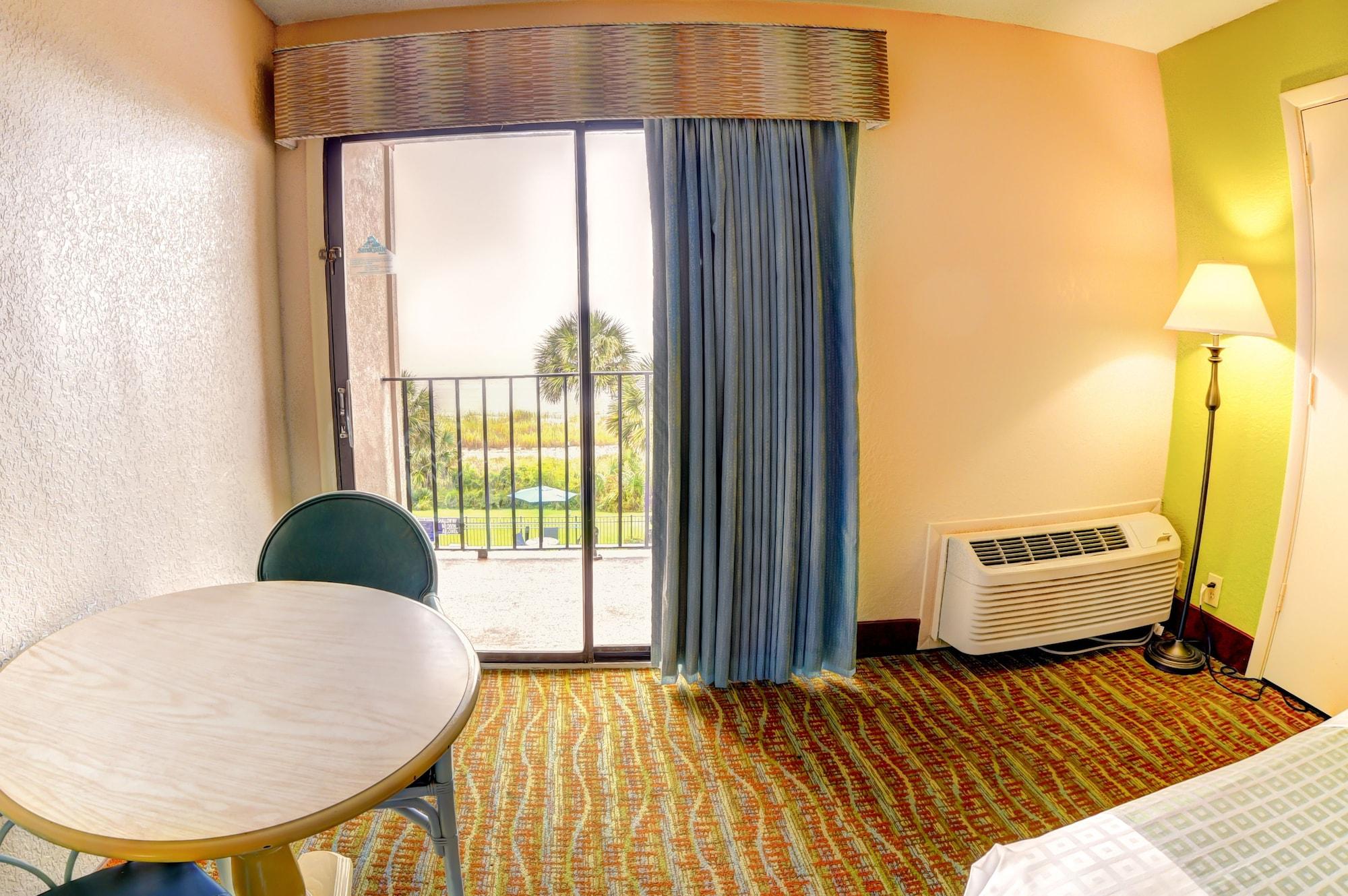 Sandcastle Oceanfront At The Pavilion 3*