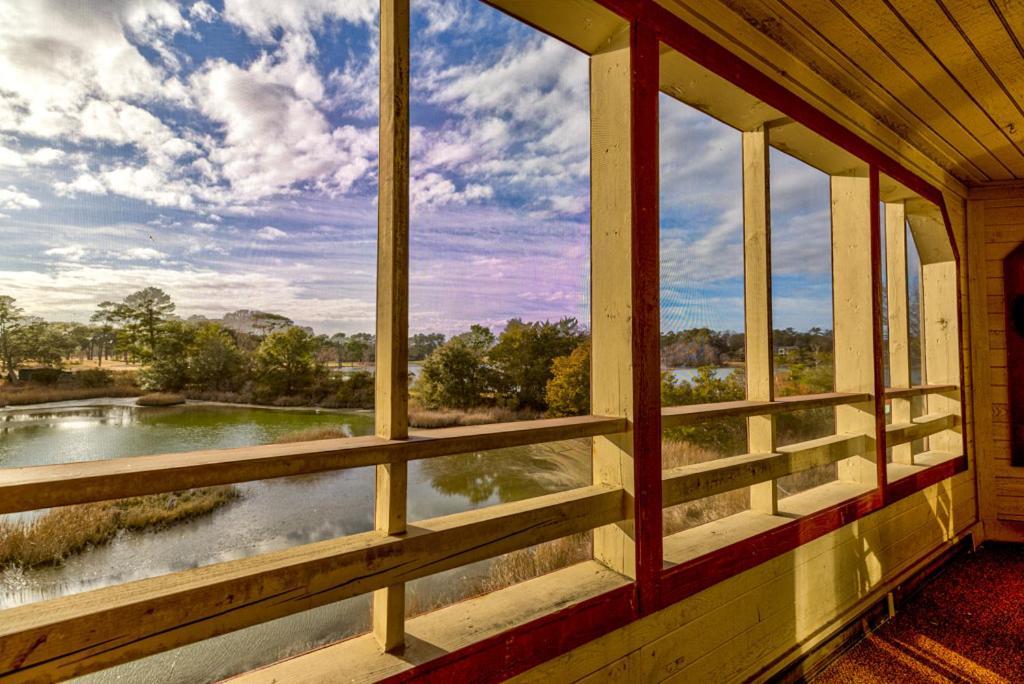 Beautiful Views Of Marsh Water Golf Course Near The And A Pier Nearby Holiday home