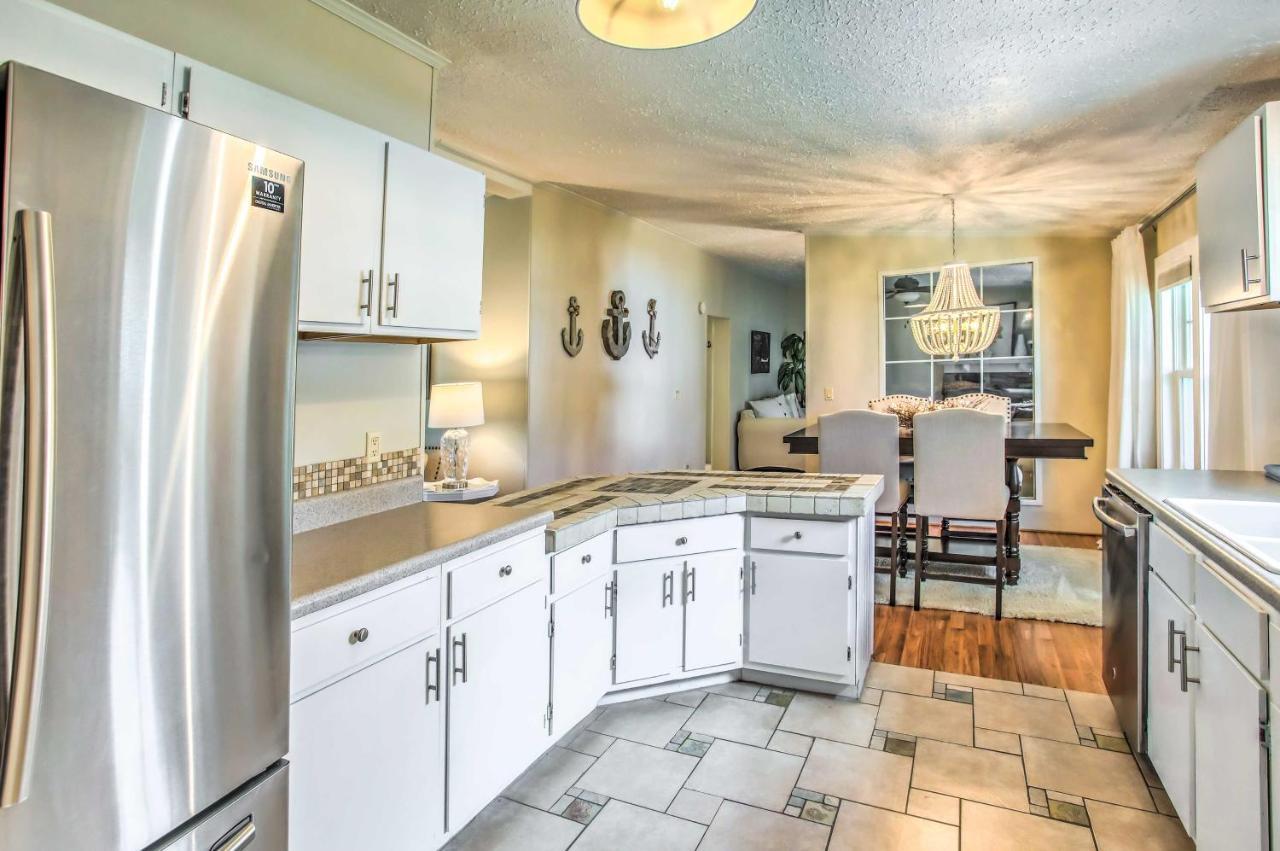 Murrells Inlet With 2 Screened-in Porches! *
