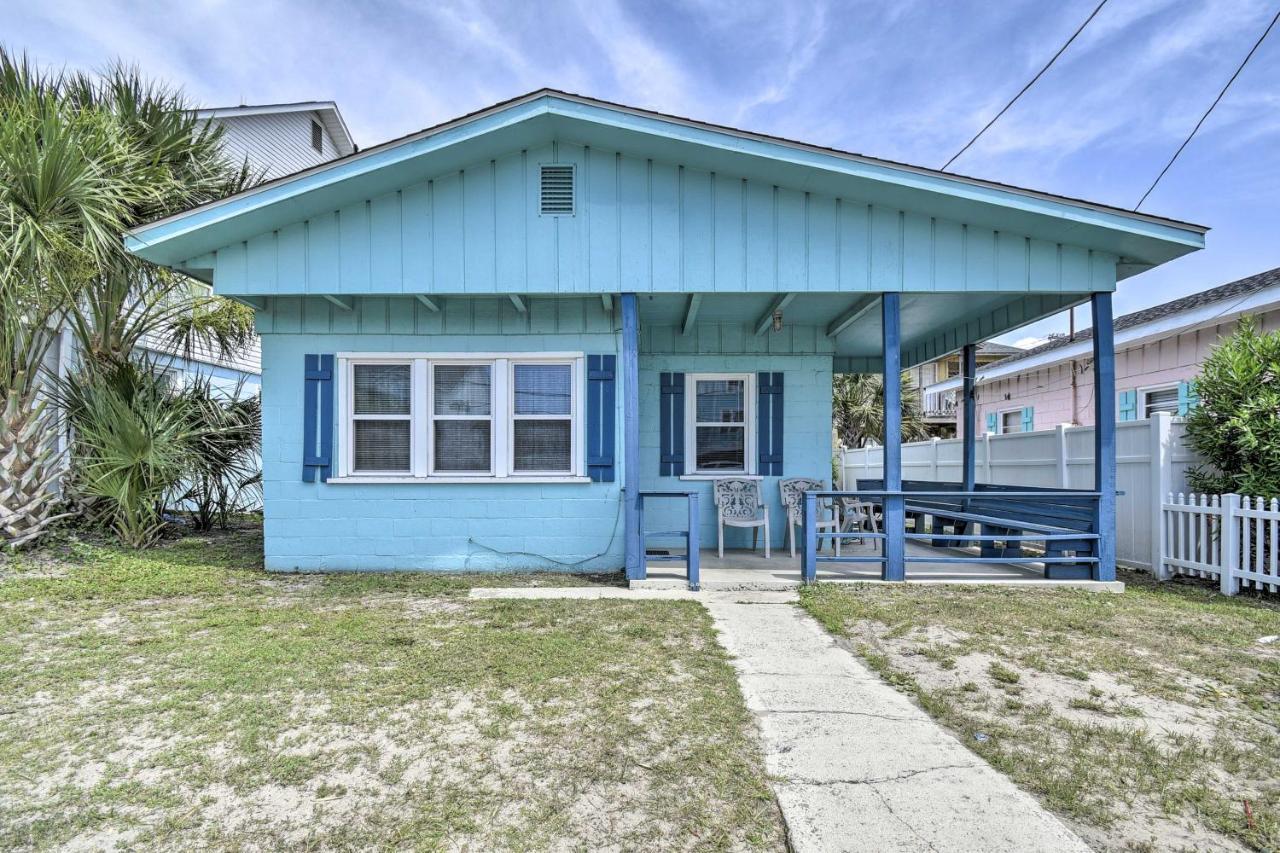 Bright Myrtle Steps To The Beach! Holiday home Myrtle Beach