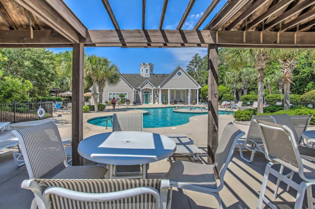 Apartment Sun-lit In Myrtle With Pool!