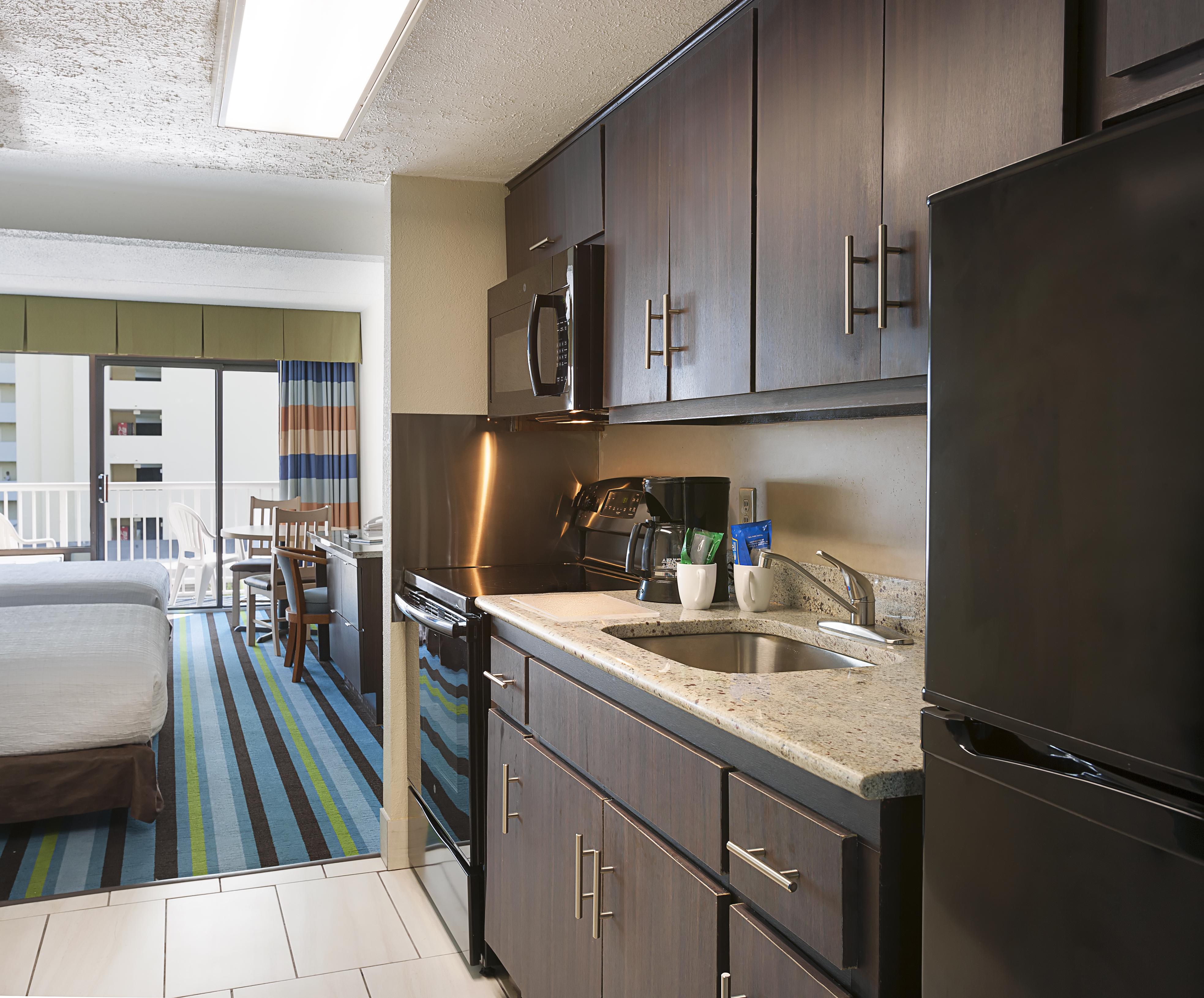 Captain's Quarters Hotel