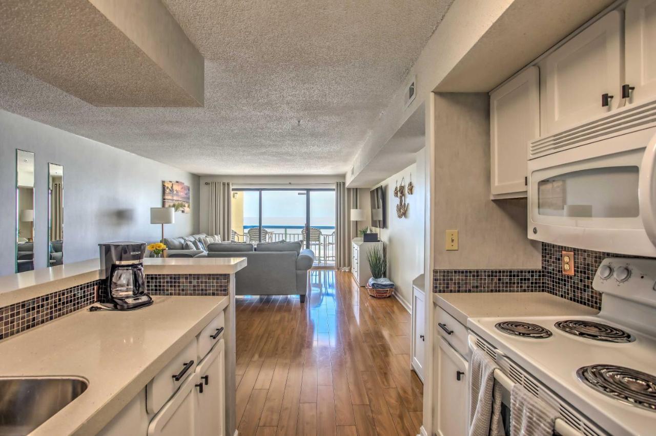 North Myrtle Oceanfront With Pool! Apartment