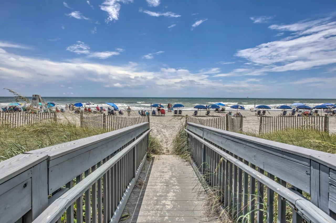North Myrtle Oceanfront With Pool! Apartment