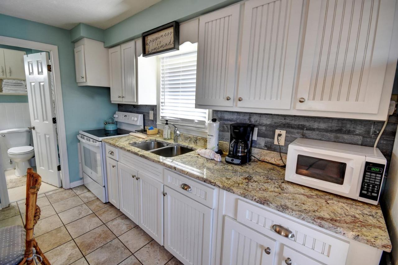 Apartment 202 28th Ave Unit 6 *