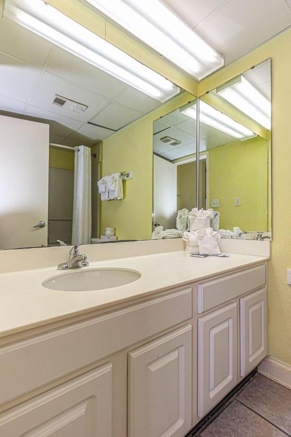 Holiday home Oversized Ocean View Perfect For 2-4 Guests Sea Mist 50713 Myrtle Beach