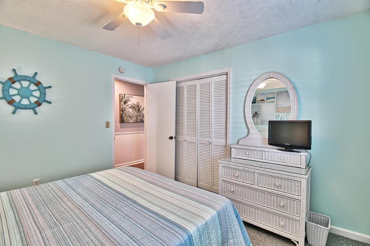 Direct Ocean Front 3br/2ba Dog Friendly **oceanfront** Apartment *