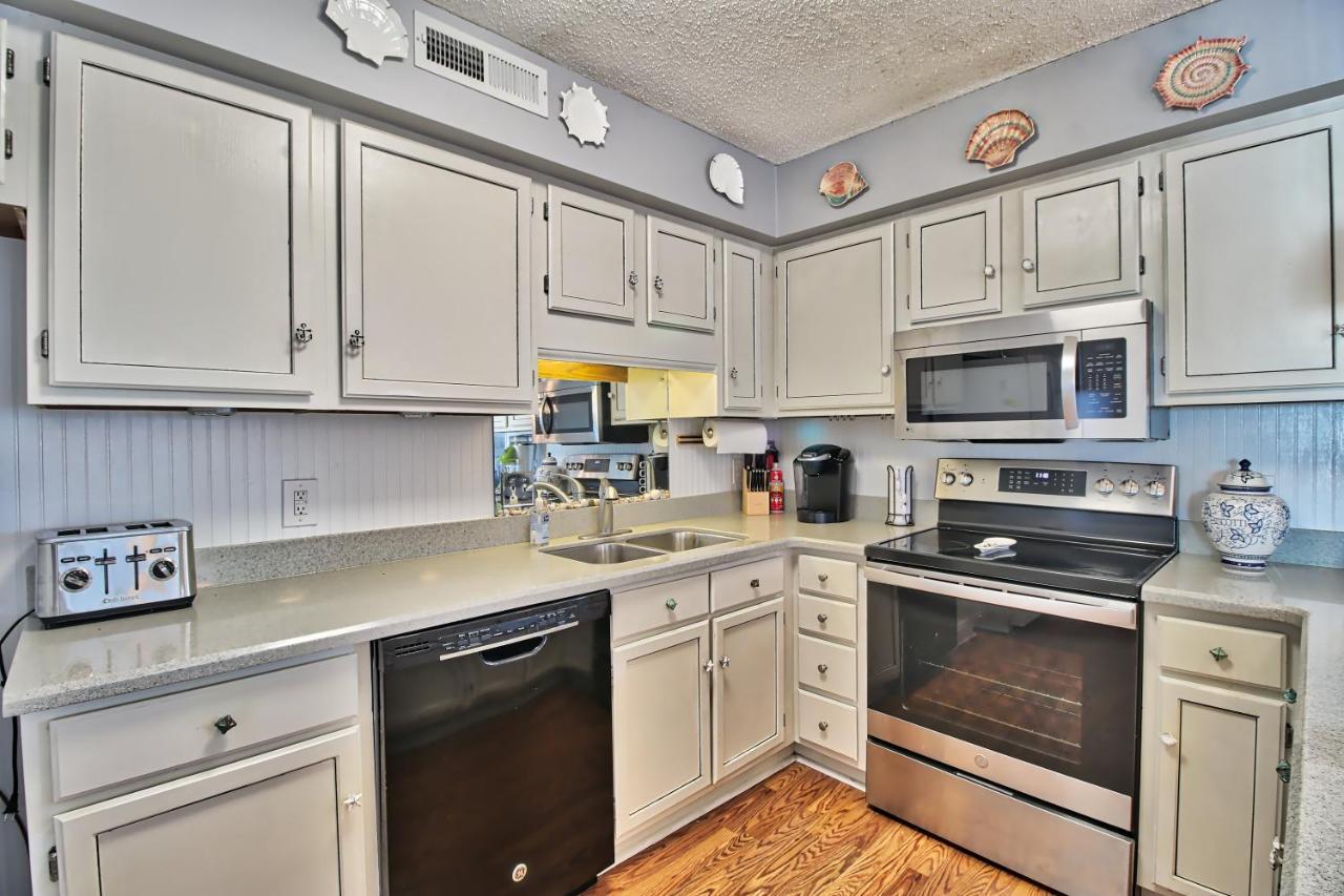 Apartment Direct Ocean Front 3br/2ba Dog Friendly **oceanfront** Myrtle Beach