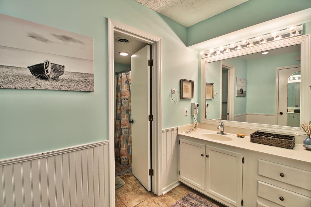 Direct Ocean Front 3br/2ba Dog Friendly **oceanfront** Apartment