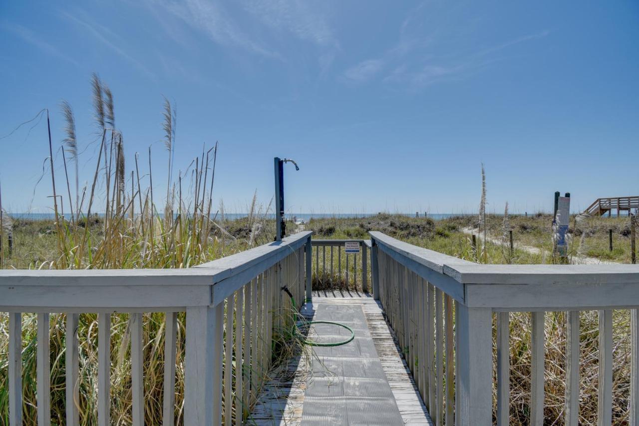 Oceanfront With Shared Deck And Access! *