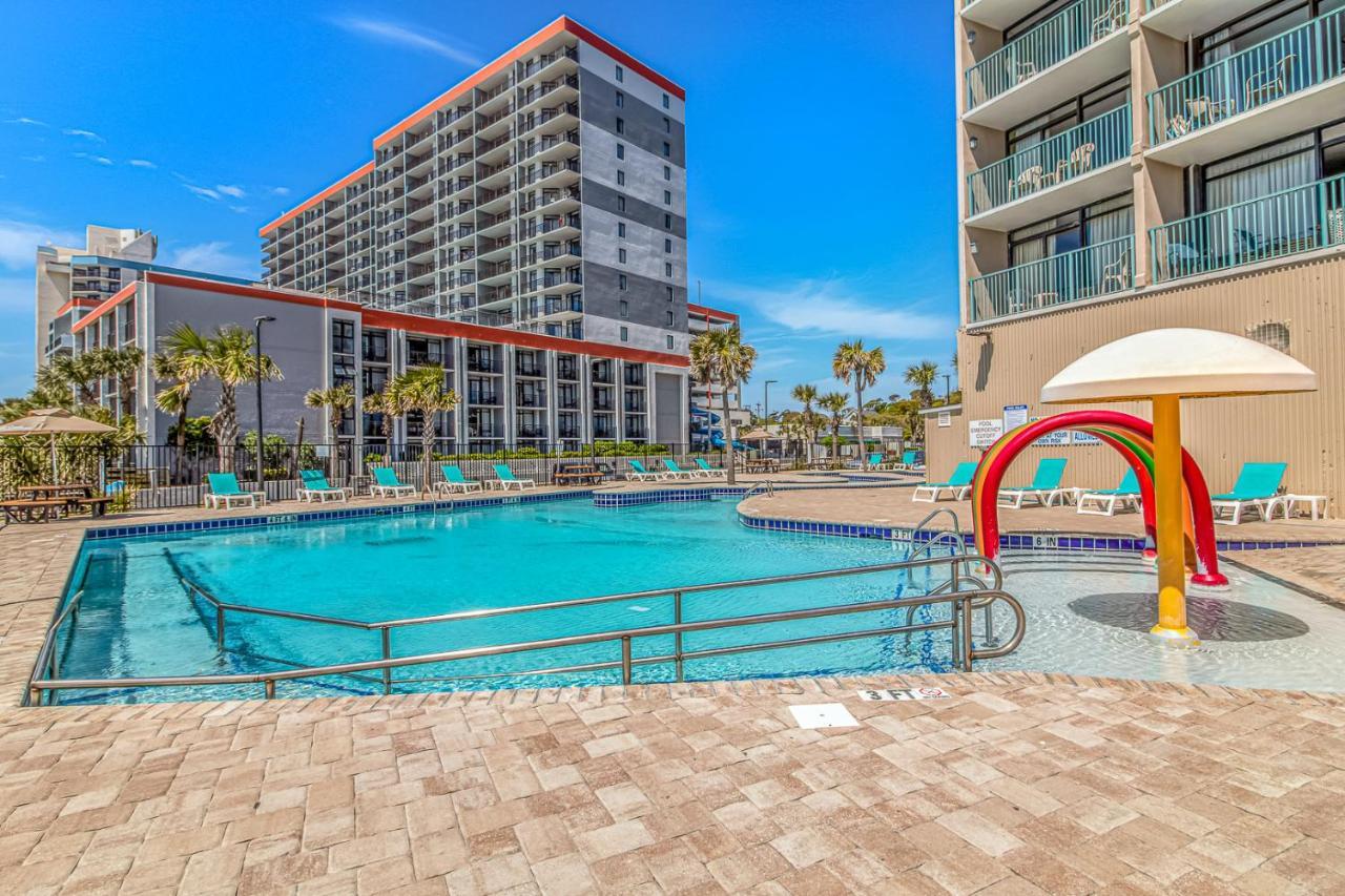 Oceanfront 1 Bedroom - Dunes 1129 - Sleeps 6! * Myrtle Beach