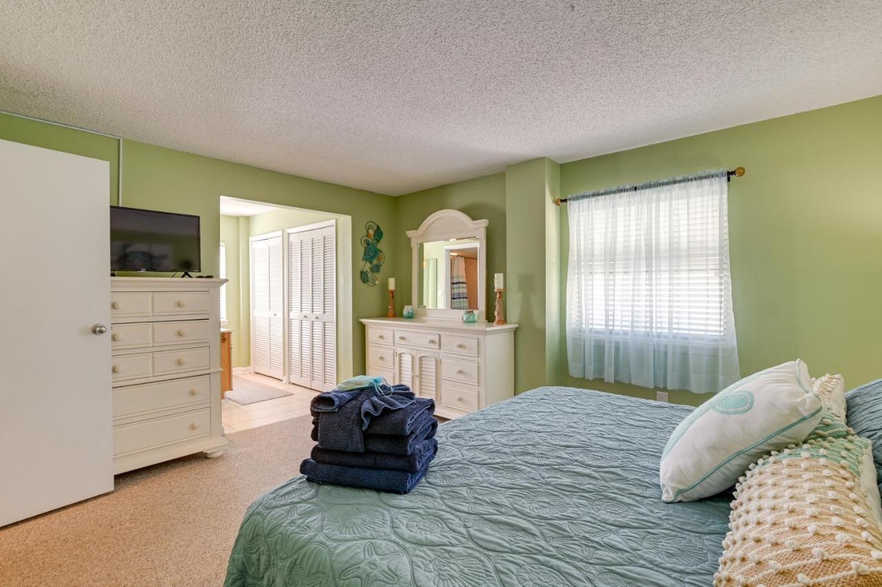Getaway With Pool Access And Patio With Ocean View Apartment Myrtle Beach