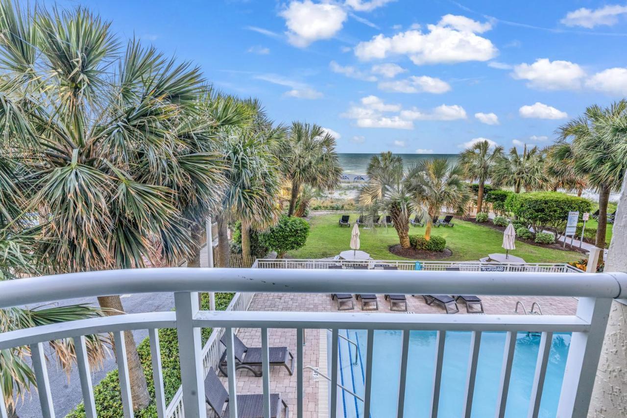 Apartment Bright Atmosphere Oceanfront Breakers Sailfish *